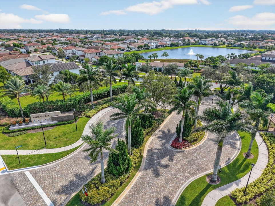 For Sale: $1,099,000 (4 beds, 4 baths, 3050 Square Feet)