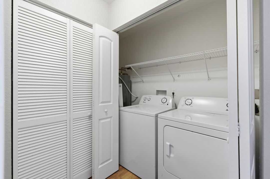 En Venta: $295,000 (3 camas, 2 baños, 1365 Pies cuadrados)