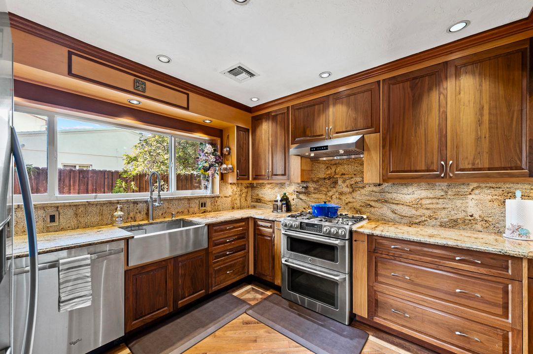 待售: $800,000 (3 贝兹, 2 浴室, 1534 平方英尺)