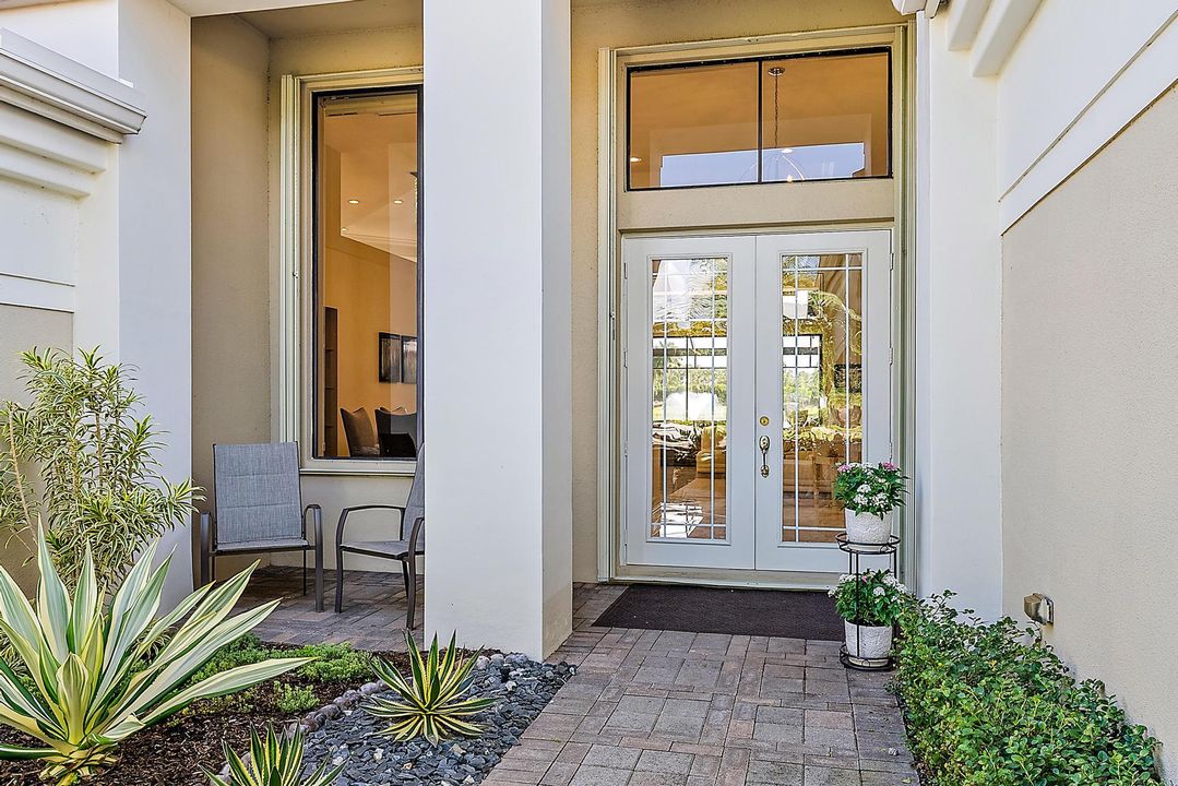 For Sale: $1,595,000 (3 beds, 3 baths, 2560 Square Feet)