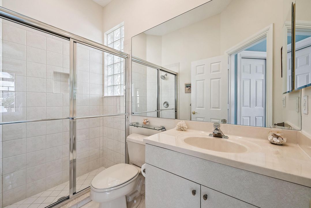 For Sale: $1,595,000 (3 beds, 3 baths, 2560 Square Feet)