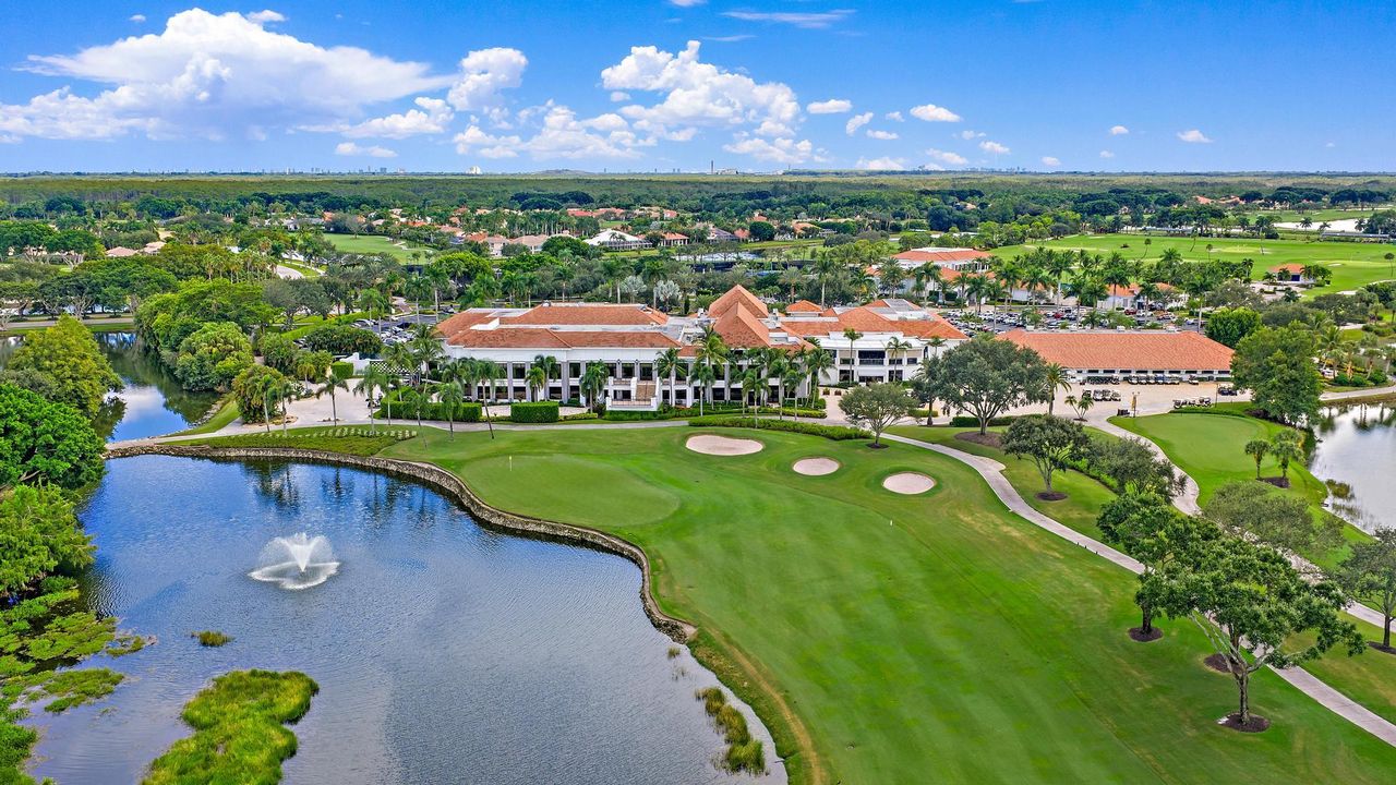 For Sale: $1,595,000 (3 beds, 3 baths, 2560 Square Feet)