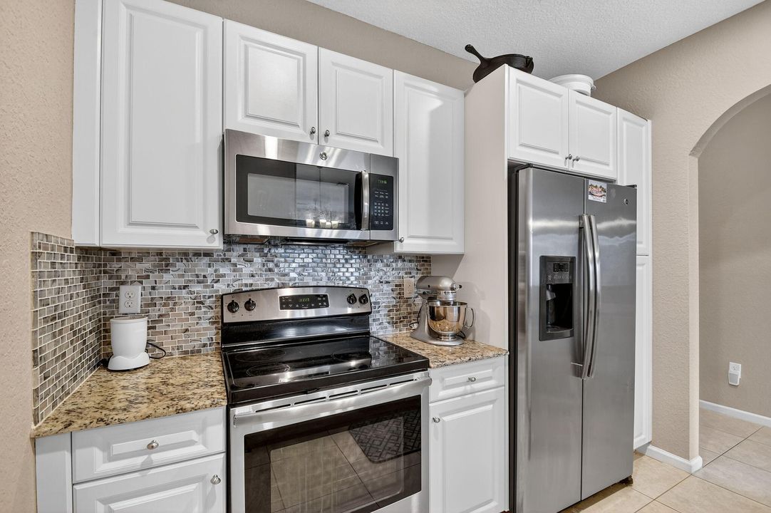 For Rent: $2,600 (3 beds, 2 baths, 1622 Square Feet)