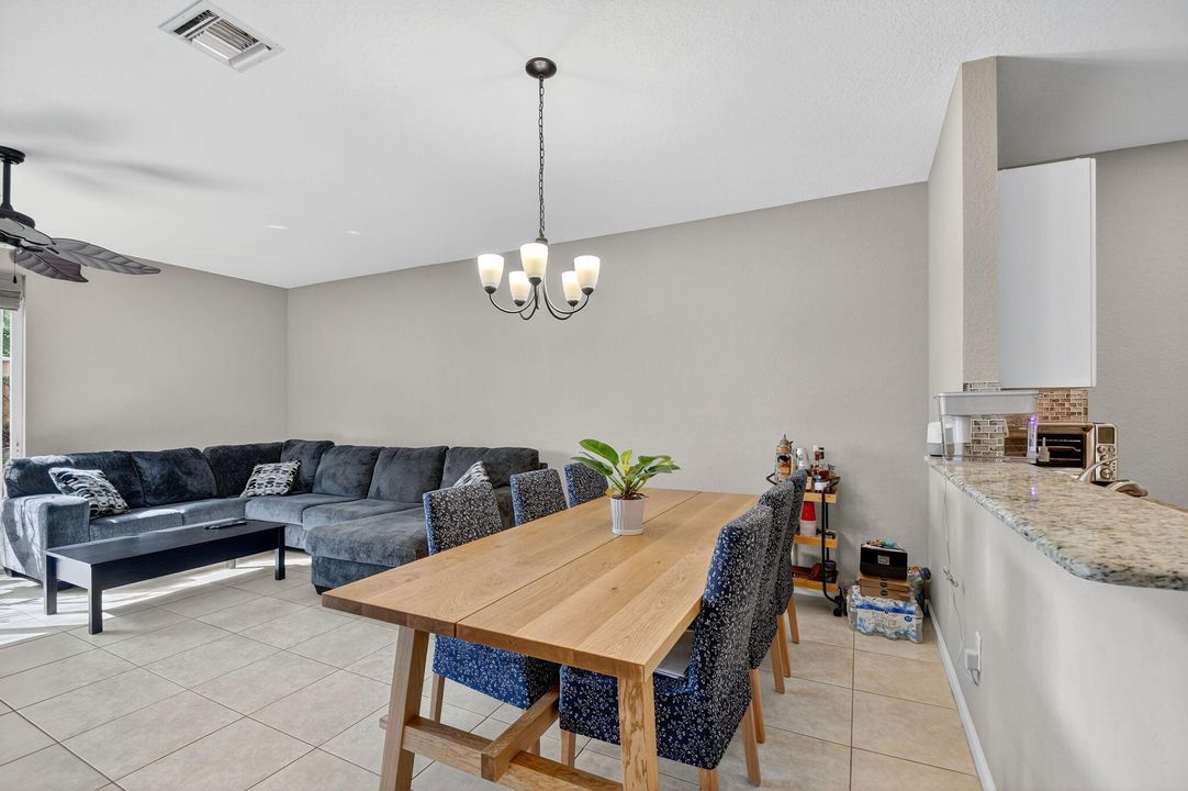 For Rent: $2,600 (3 beds, 2 baths, 1622 Square Feet)