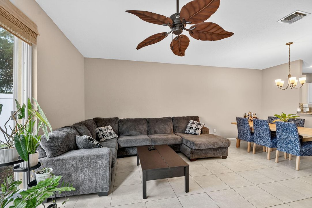 For Rent: $2,600 (3 beds, 2 baths, 1622 Square Feet)