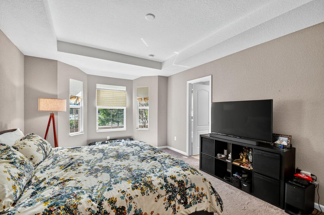 For Rent: $2,600 (3 beds, 2 baths, 1622 Square Feet)