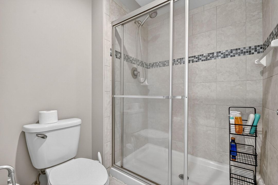 For Rent: $2,600 (3 beds, 2 baths, 1622 Square Feet)