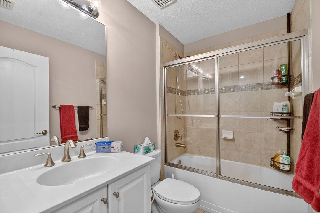 For Rent: $2,600 (3 beds, 2 baths, 1622 Square Feet)