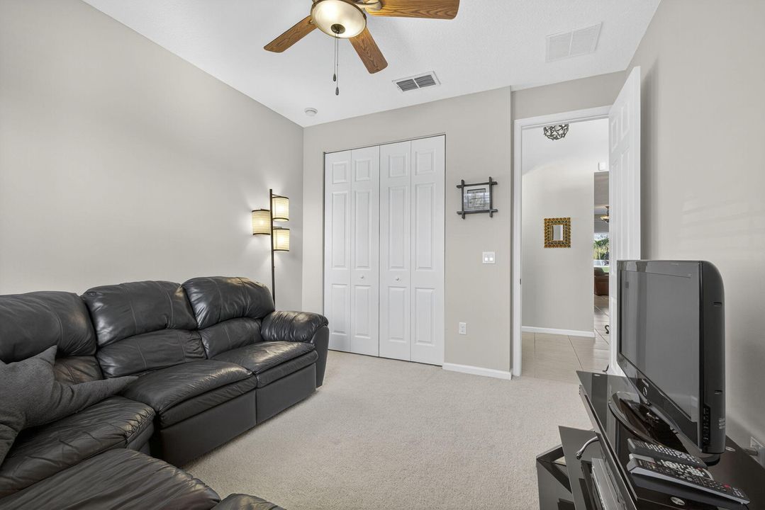 待售: $765,000 (4 贝兹, 3 浴室, 2484 平方英尺)