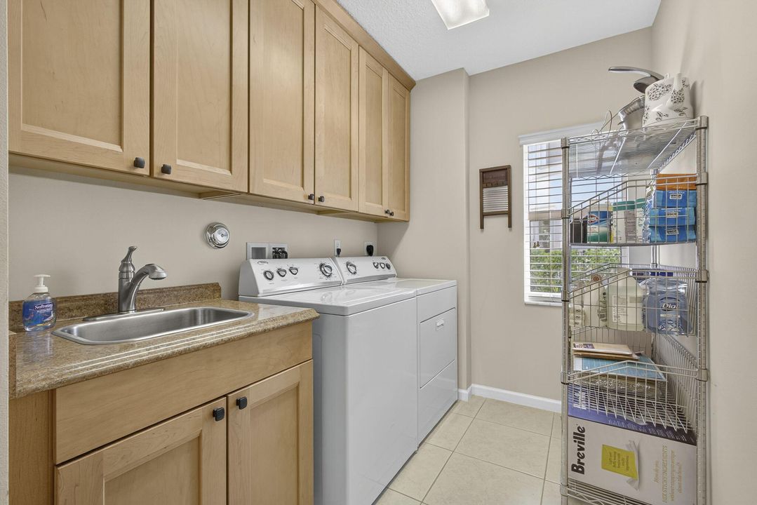 待售: $765,000 (4 贝兹, 3 浴室, 2484 平方英尺)