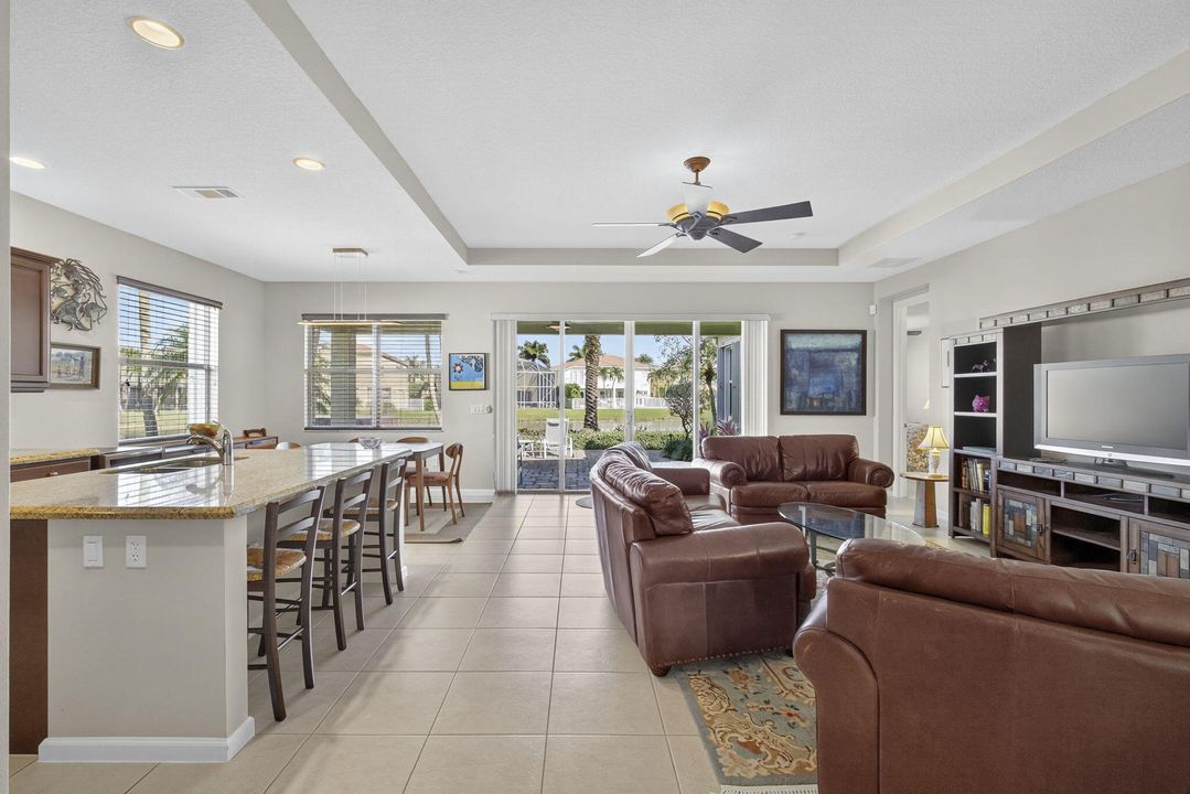 待售: $765,000 (4 贝兹, 3 浴室, 2484 平方英尺)