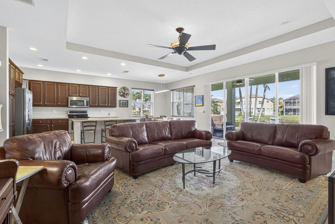 待售: $765,000 (4 贝兹, 3 浴室, 2484 平方英尺)