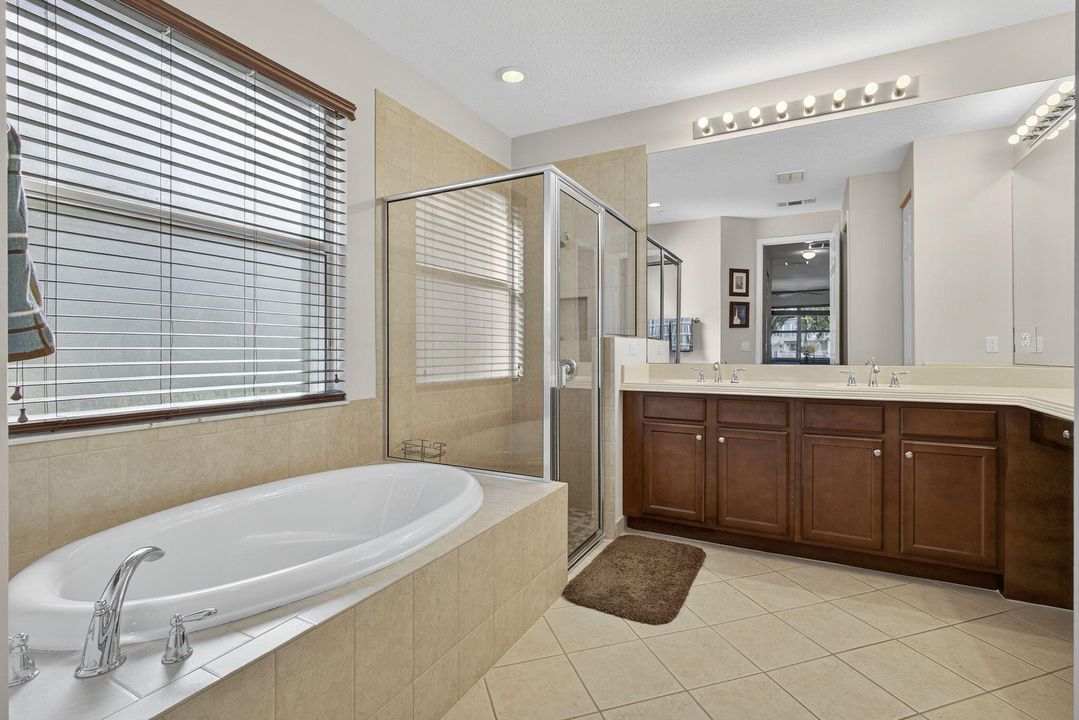 待售: $765,000 (4 贝兹, 3 浴室, 2484 平方英尺)