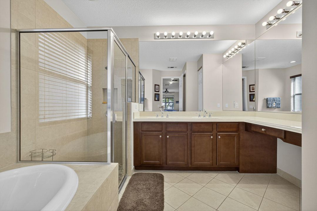 待售: $765,000 (4 贝兹, 3 浴室, 2484 平方英尺)