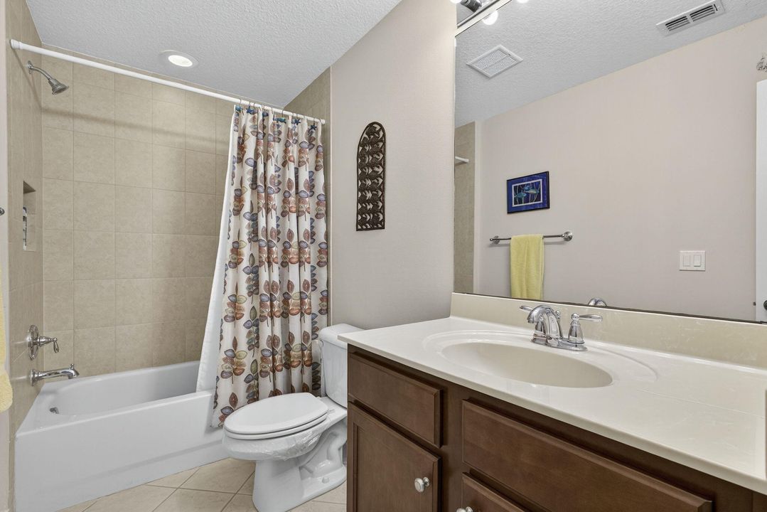 待售: $765,000 (4 贝兹, 3 浴室, 2484 平方英尺)