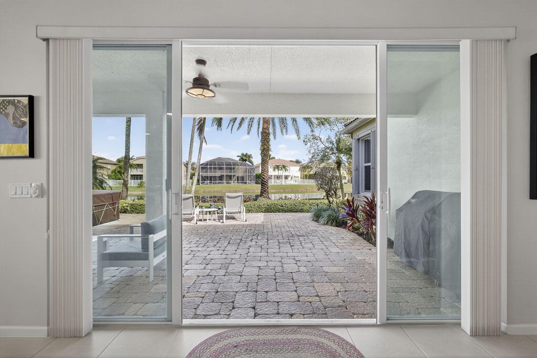 待售: $765,000 (4 贝兹, 3 浴室, 2484 平方英尺)