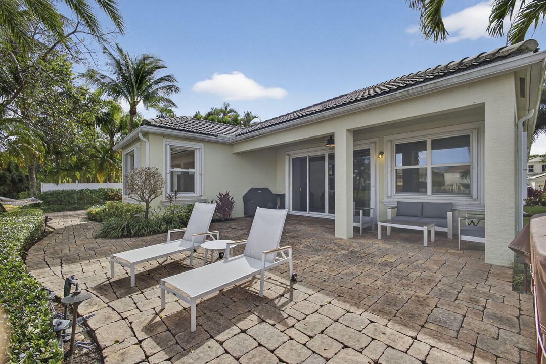 待售: $765,000 (4 贝兹, 3 浴室, 2484 平方英尺)