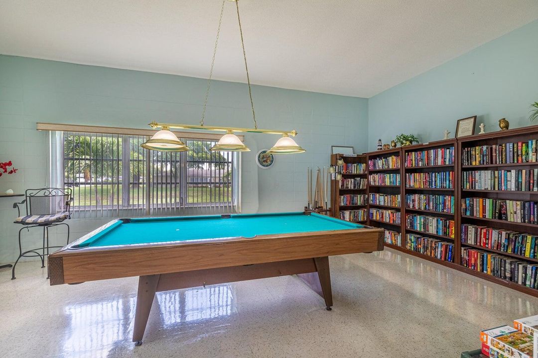 В аренду: $1,595 (1 спален, 1 ванн, 994 Квадратных фут)