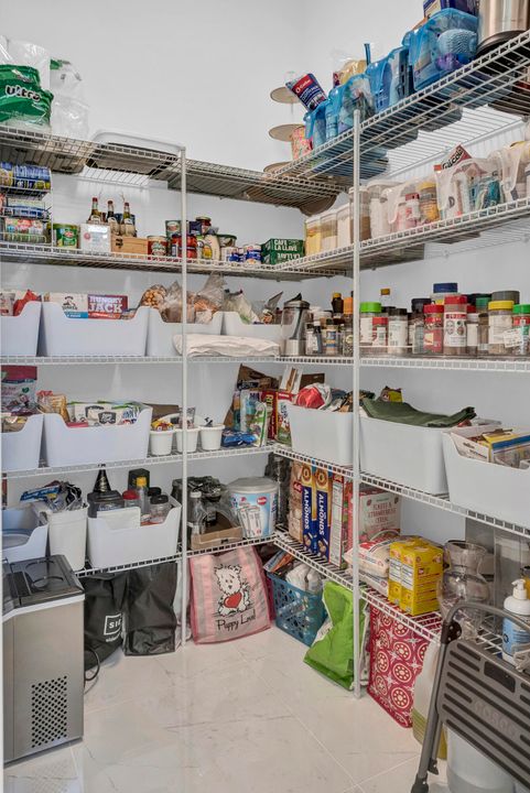 На продажу: $849,900 (3 спален, 3 ванн, 2776 Квадратных фут)