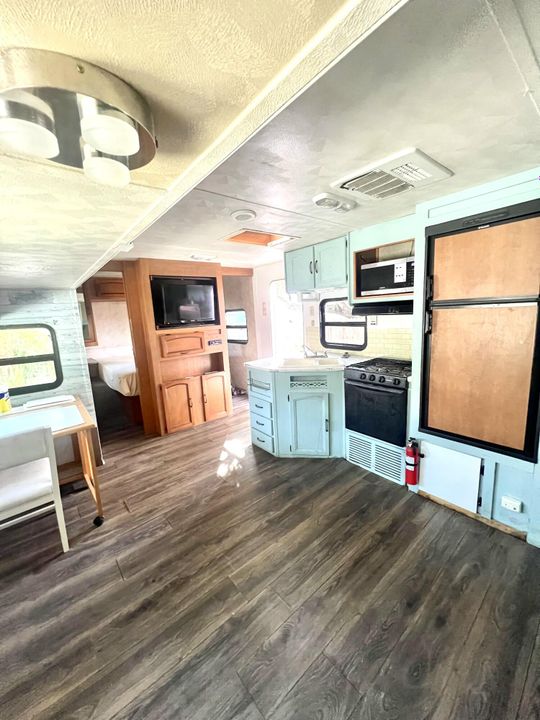 最近租的: $1,250 (2 贝兹, 1 浴室, 215 平方英尺)