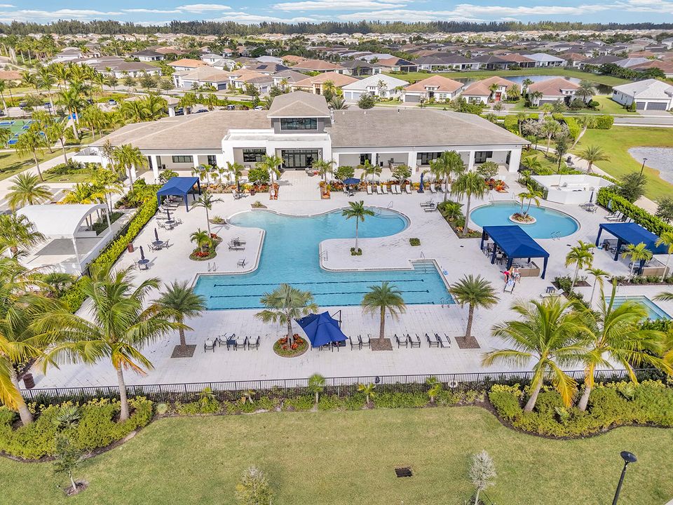 На продажу: $849,900 (3 спален, 3 ванн, 2776 Квадратных фут)