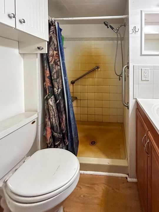 Под контрактом: $119,995 (2 спален, 2 ванн, 720 Квадратных фут)