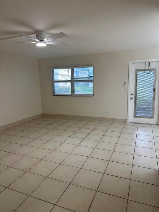 出租: $1,500 (2 贝兹, 2 浴室, 880 平方英尺)