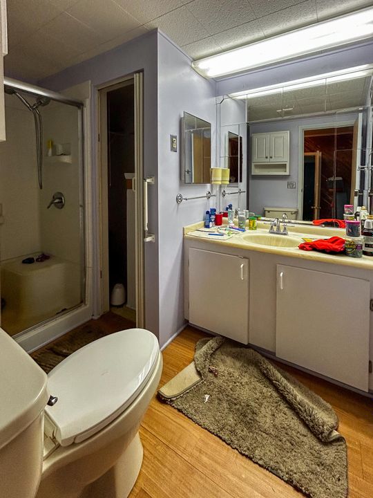 Под контрактом: $119,995 (2 спален, 2 ванн, 720 Квадратных фут)