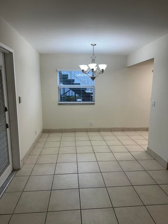 出租: $1,500 (2 贝兹, 2 浴室, 880 平方英尺)