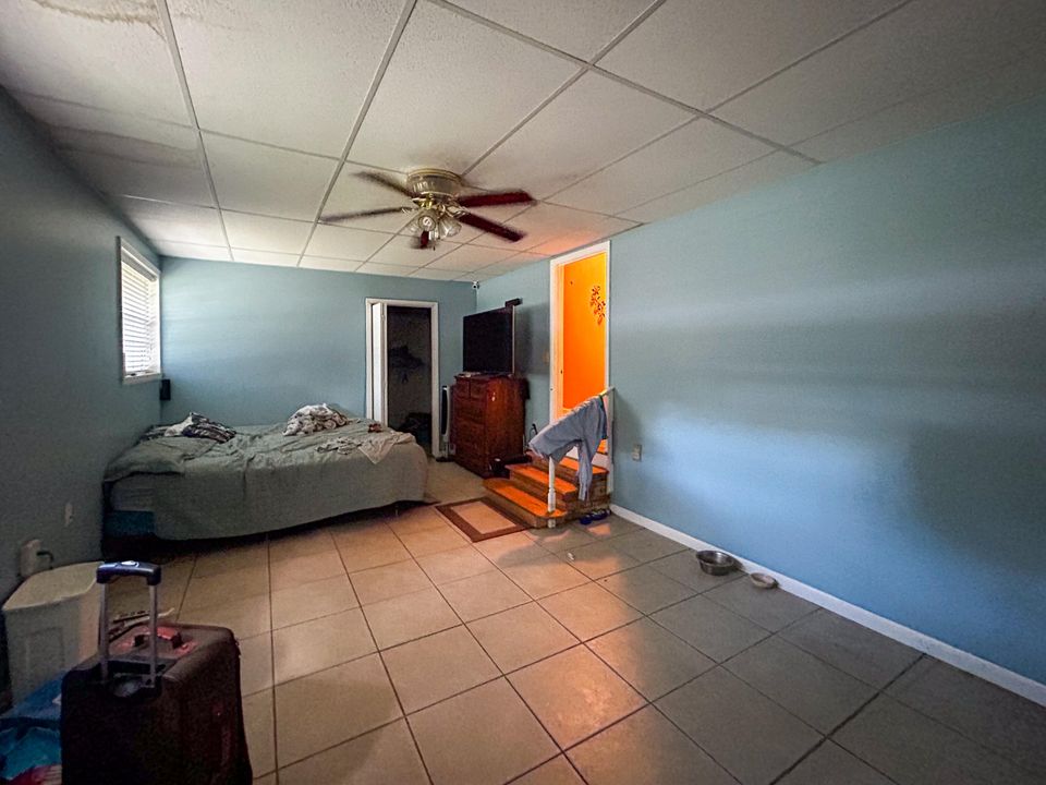 Под контрактом: $119,995 (2 спален, 2 ванн, 720 Квадратных фут)