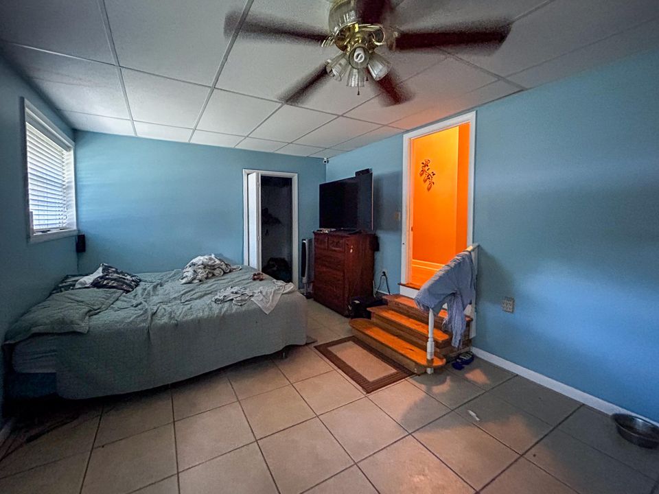 Под контрактом: $119,995 (2 спален, 2 ванн, 720 Квадратных фут)