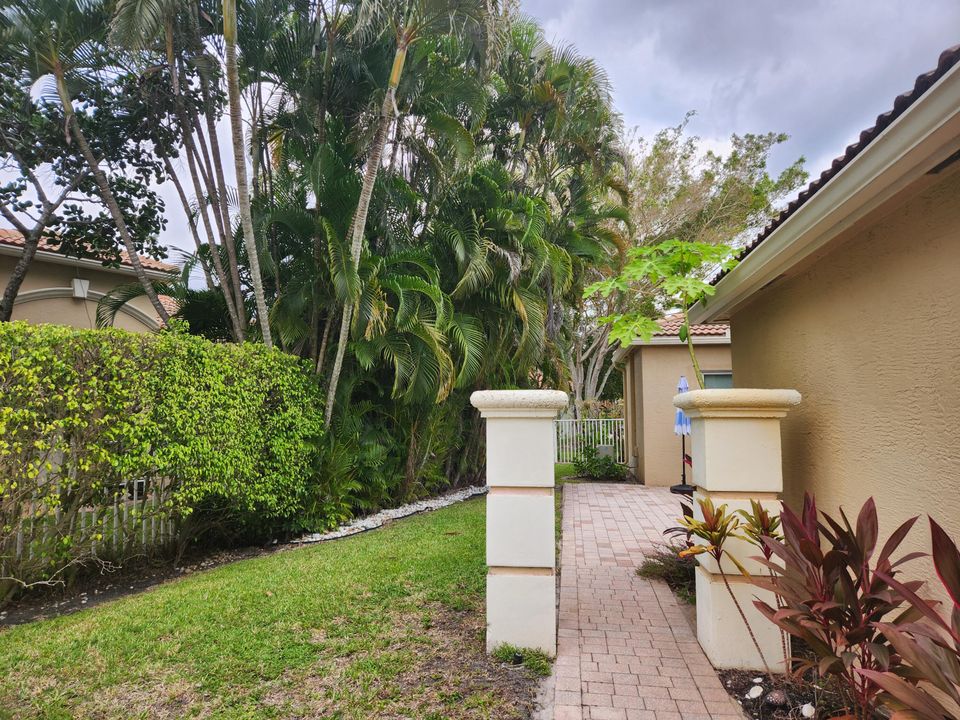 出租: $3,750 (2 贝兹, 2 浴室, 1399 平方英尺)