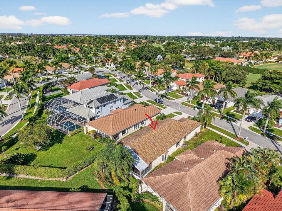 Activo con contrato: $489,000 (3 camas, 2 baños, 2155 Pies cuadrados)