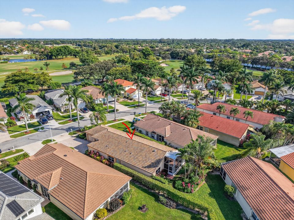 Activo con contrato: $489,000 (3 camas, 2 baños, 2155 Pies cuadrados)