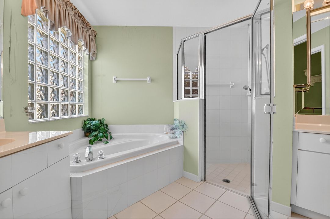 Activo con contrato: $489,000 (3 camas, 2 baños, 2155 Pies cuadrados)