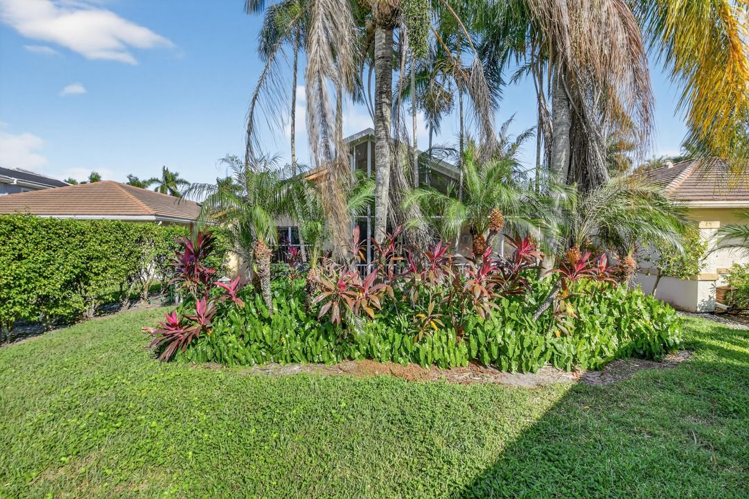 Activo con contrato: $489,000 (3 camas, 2 baños, 2155 Pies cuadrados)