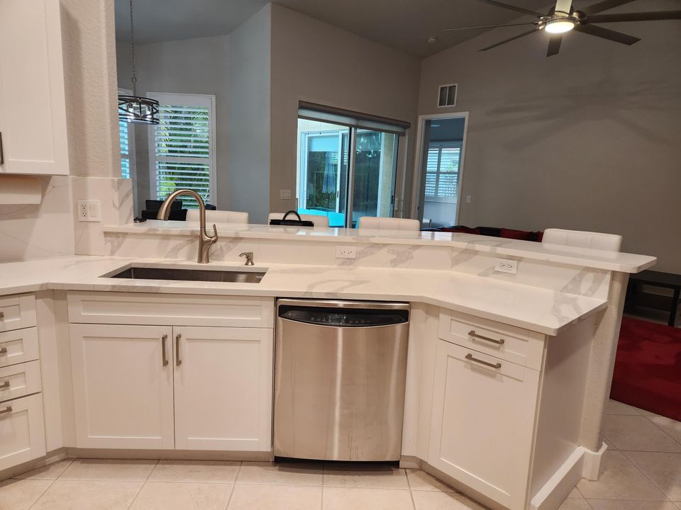 出租: $3,750 (2 贝兹, 2 浴室, 1399 平方英尺)