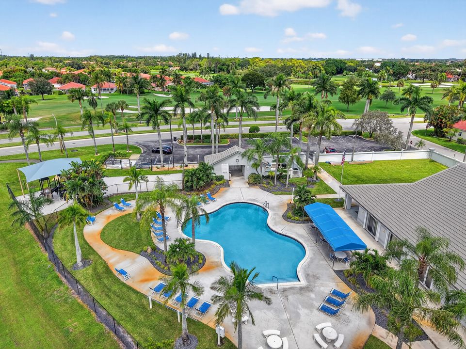 Activo con contrato: $489,000 (3 camas, 2 baños, 2155 Pies cuadrados)