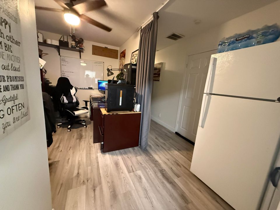 For Sale: $895,900 (8 beds, 4 baths, 3574 Square Feet)