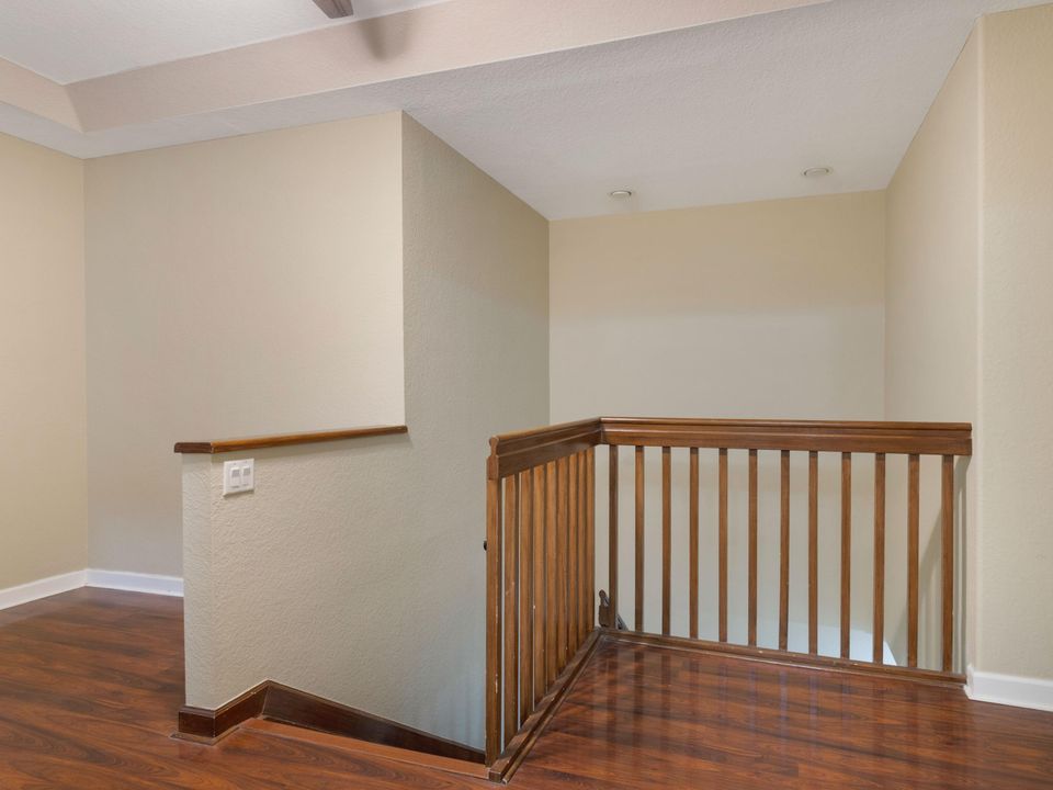 For Sale: $369,000 (4 beds, 3 baths, 1843 Square Feet)