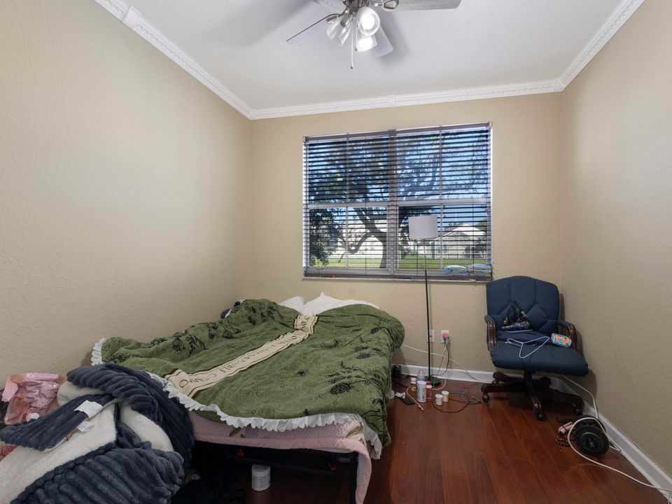 For Sale: $369,000 (4 beds, 3 baths, 1843 Square Feet)