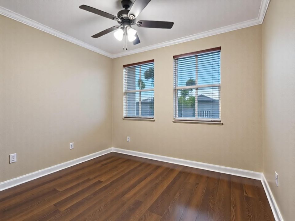 For Sale: $369,000 (4 beds, 3 baths, 1843 Square Feet)