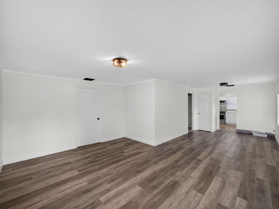 En Venta: $310,000 (3 camas, 2 baños, 1120 Pies cuadrados)