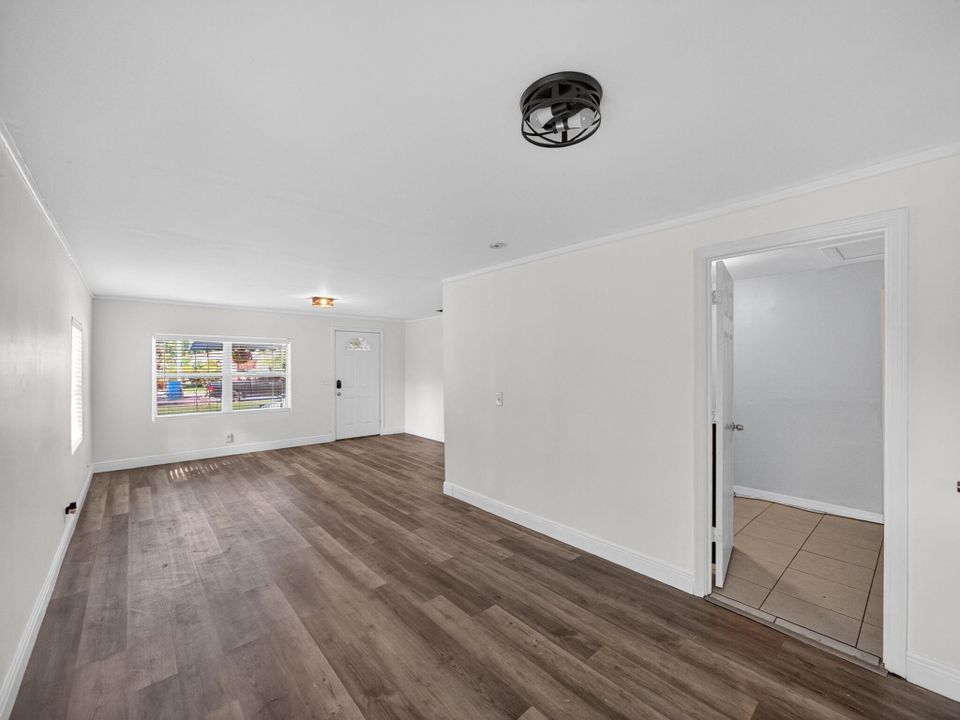 En Venta: $310,000 (3 camas, 2 baños, 1120 Pies cuadrados)