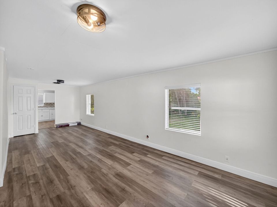 En Venta: $310,000 (3 camas, 2 baños, 1120 Pies cuadrados)