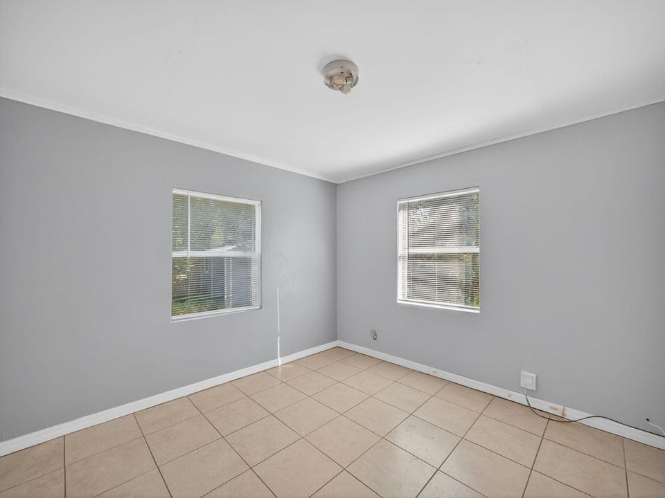 En Venta: $310,000 (3 camas, 2 baños, 1120 Pies cuadrados)