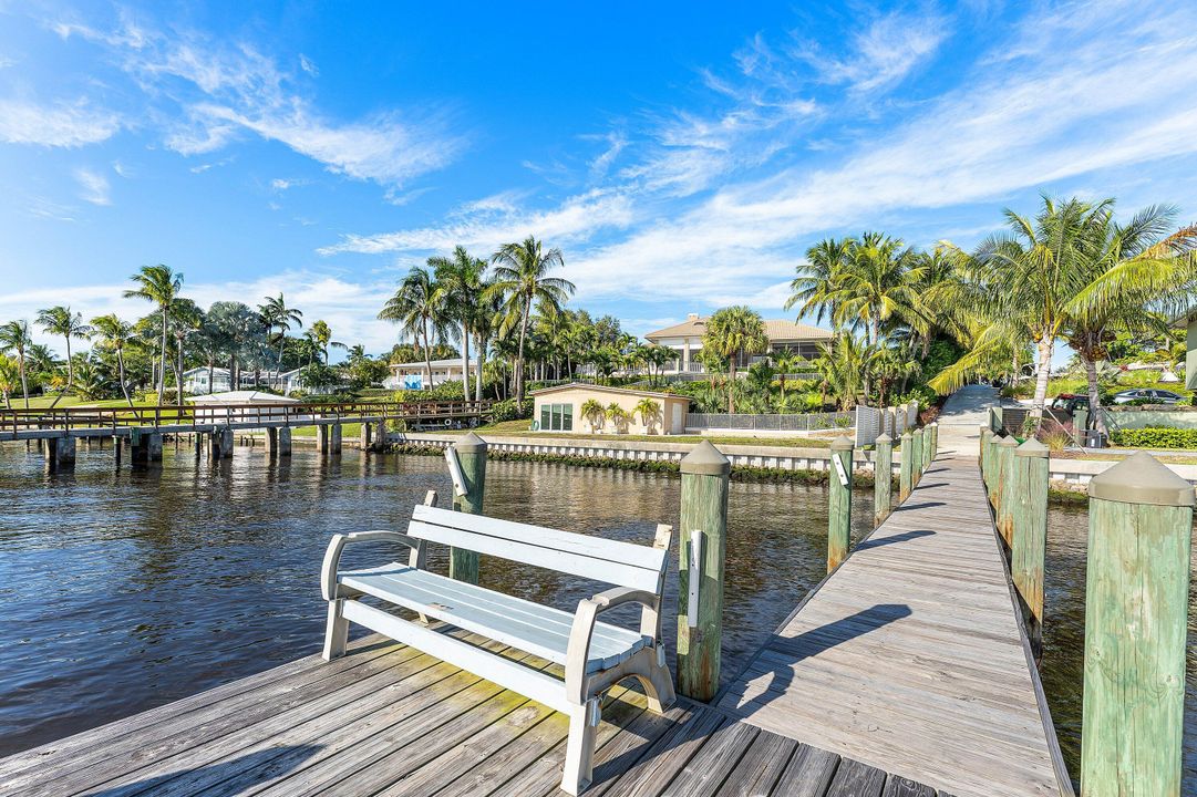 Active With Contract: $329,000 (2 beds, 1 baths, 1092 Square Feet)