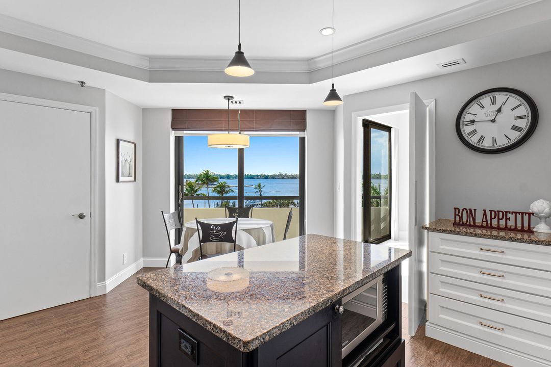 En Venta: $2,395,000 (2 camas, 2 baños, 2497 Pies cuadrados)