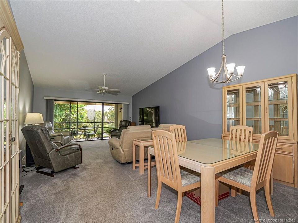 На продажу: $197,500 (2 спален, 2 ванн, 1209 Квадратных фут)