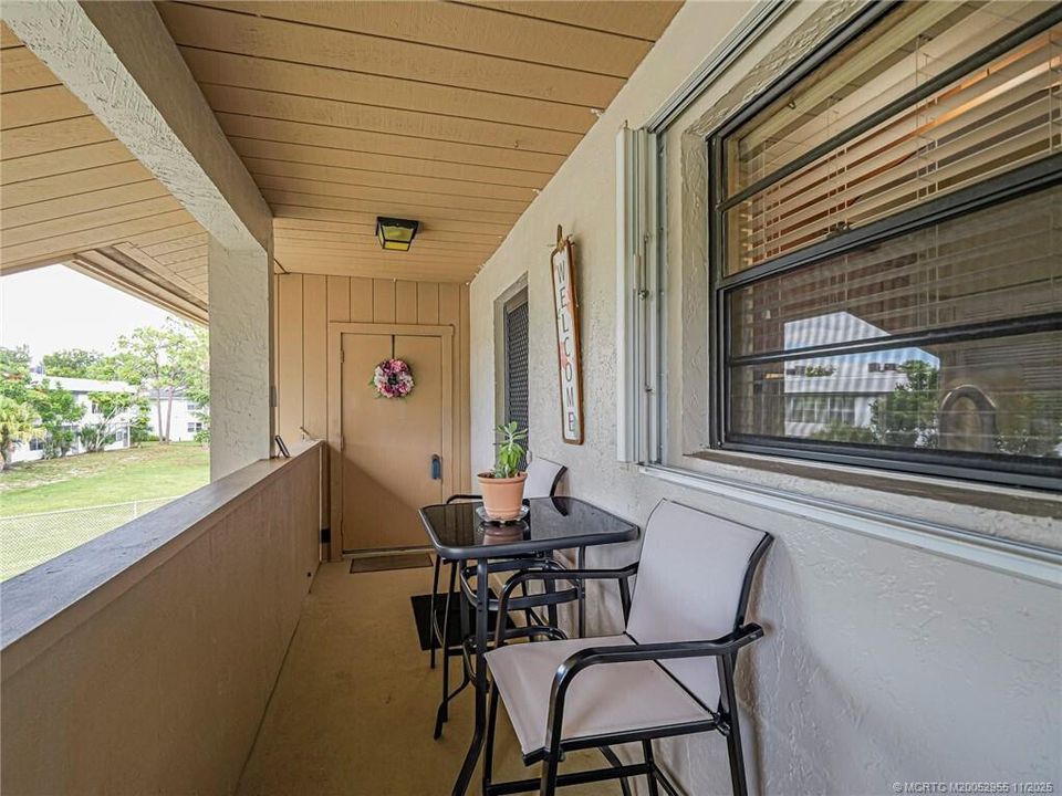 На продажу: $197,500 (2 спален, 2 ванн, 1209 Квадратных фут)